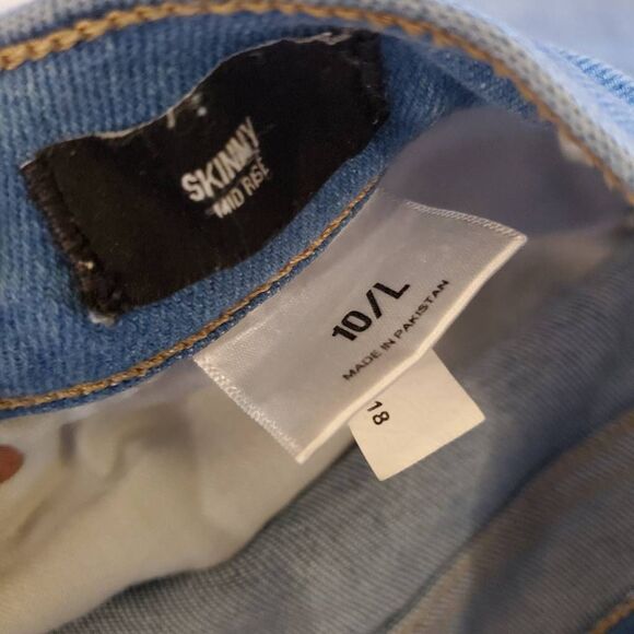 Express light blue skinny ankle distressed midrise raw hem jean 10 long - Picture 6 of 11